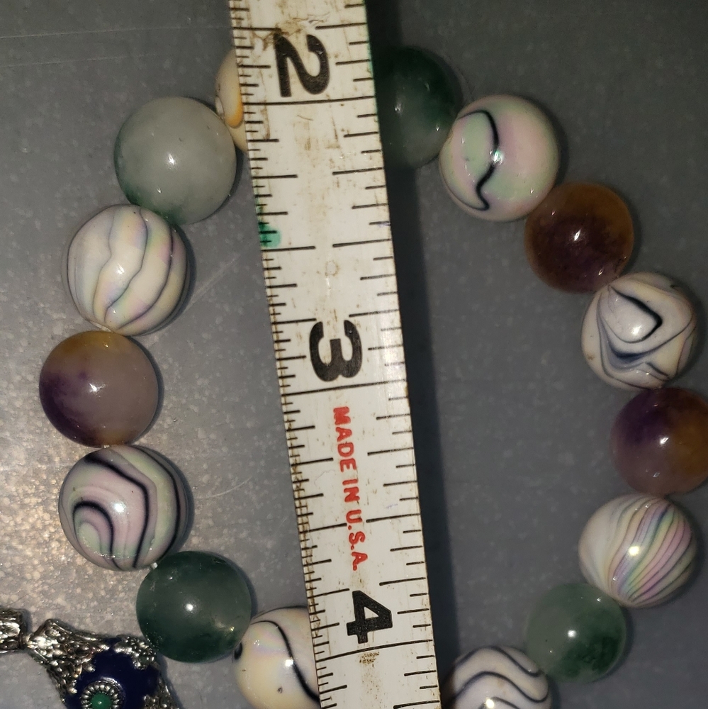 Large Bead Stretch Bracelet.